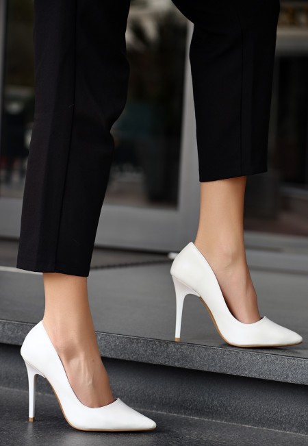 Hillar Beyaz Cilt Stiletto Ayakkabı