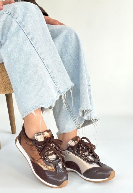 Ranu Kahverengi Cilt Paraşüt Detaylı Bağcıklı Spor Ayakkabı Ranu Kahverengi Cilt Paraşüt Detaylı Bağcıklı Spor Ayakkabı