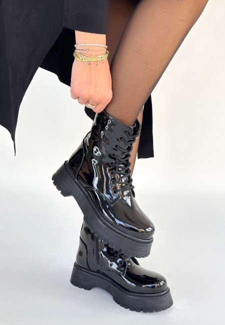 Jonni Siyah Rugan Bağcıklı Bot Jonni Siyah Rugan Bağcıklı Bot