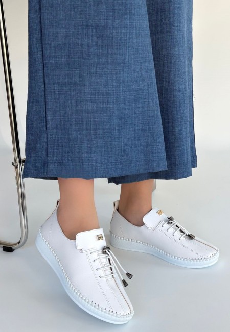 Warte Beyaz Cilt Bağcıklı Spor Ayakkabı