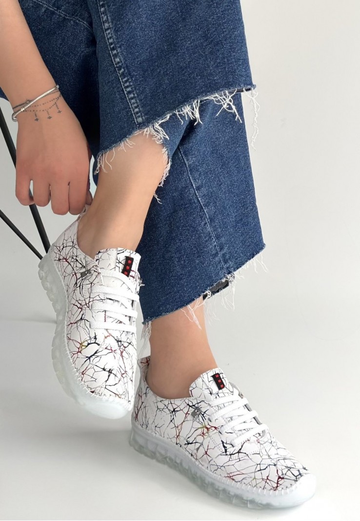 Jiten Beyaz Desenli Deri Bağcıklı Spor Ayakkabı Jiten Beyaz Desenli Deri Bağcıklı Spor Ayakkabı