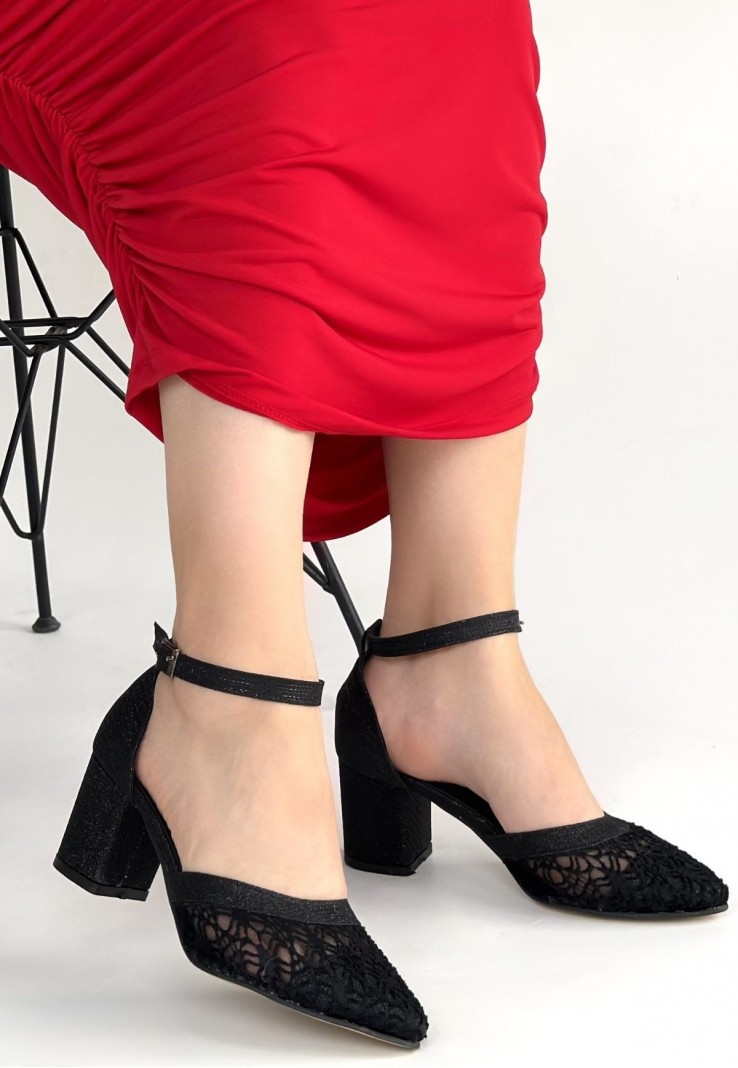 Dmop Siyah Cilt Simli Tül Detaylı Topuklu Ayakkabı Dmop Siyah Cilt Simli Tül Detaylı Topuklu Ayakkabı