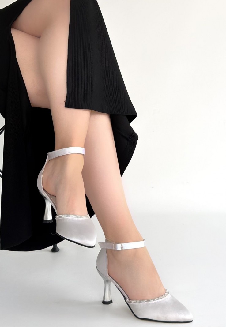 Mejja Gri Saten Topuklu Ayakkabı Mejja Gri Saten Topuklu Ayakkabı