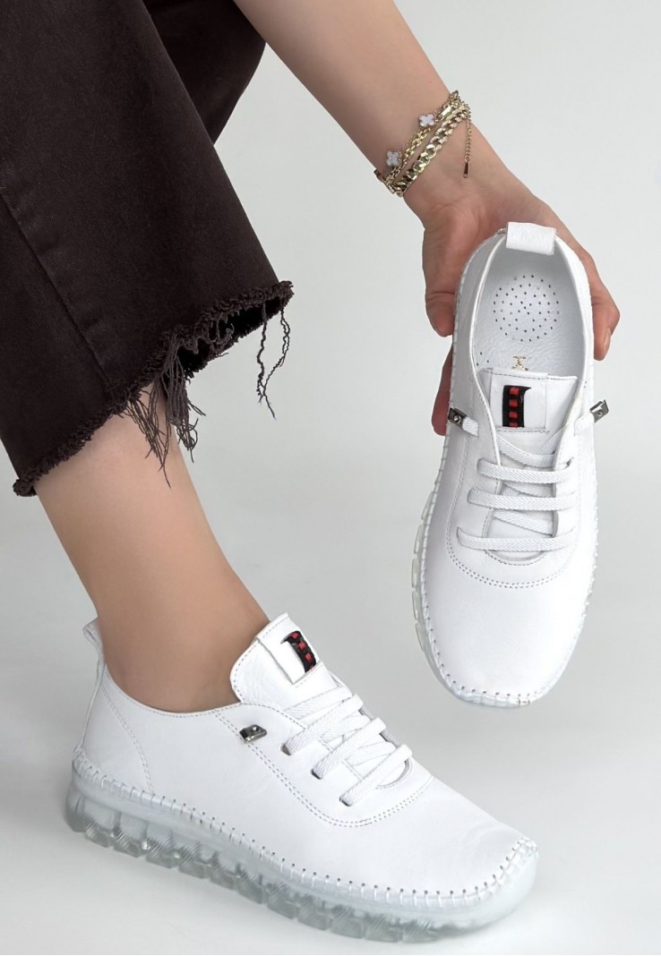 Kitta Beyaz Deri Bağcıklı Spor Ayakkabı Kitta Beyaz Deri Bağcıklı Spor Ayakkabı