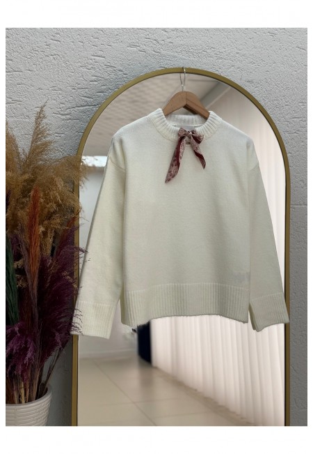 Nihy Bej Örgülü Kazak