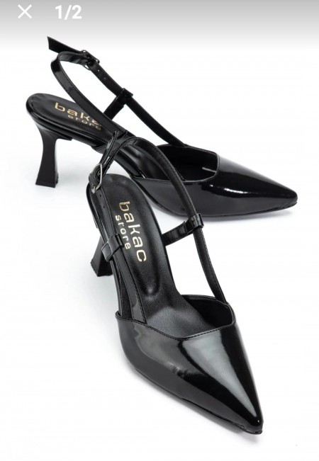 Hoost Siyah Rugan Topuklu Ayakkabı Hoost Siyah Rugan Topuklu Ayakkabı