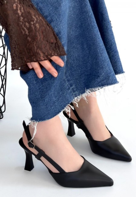 Hoost Siyah Cilt Topuklu Ayakkabı Hoost Siyah Cilt Topuklu Ayakkabı